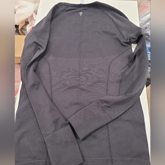 Ivivva Long Sleeve - Picture 5 of 5